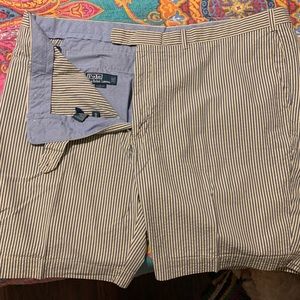 Ralph Lauren Polo men’s size 46 waist seersucker shorts.